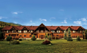  Glacier House Hotel & Resort  Ревелсток